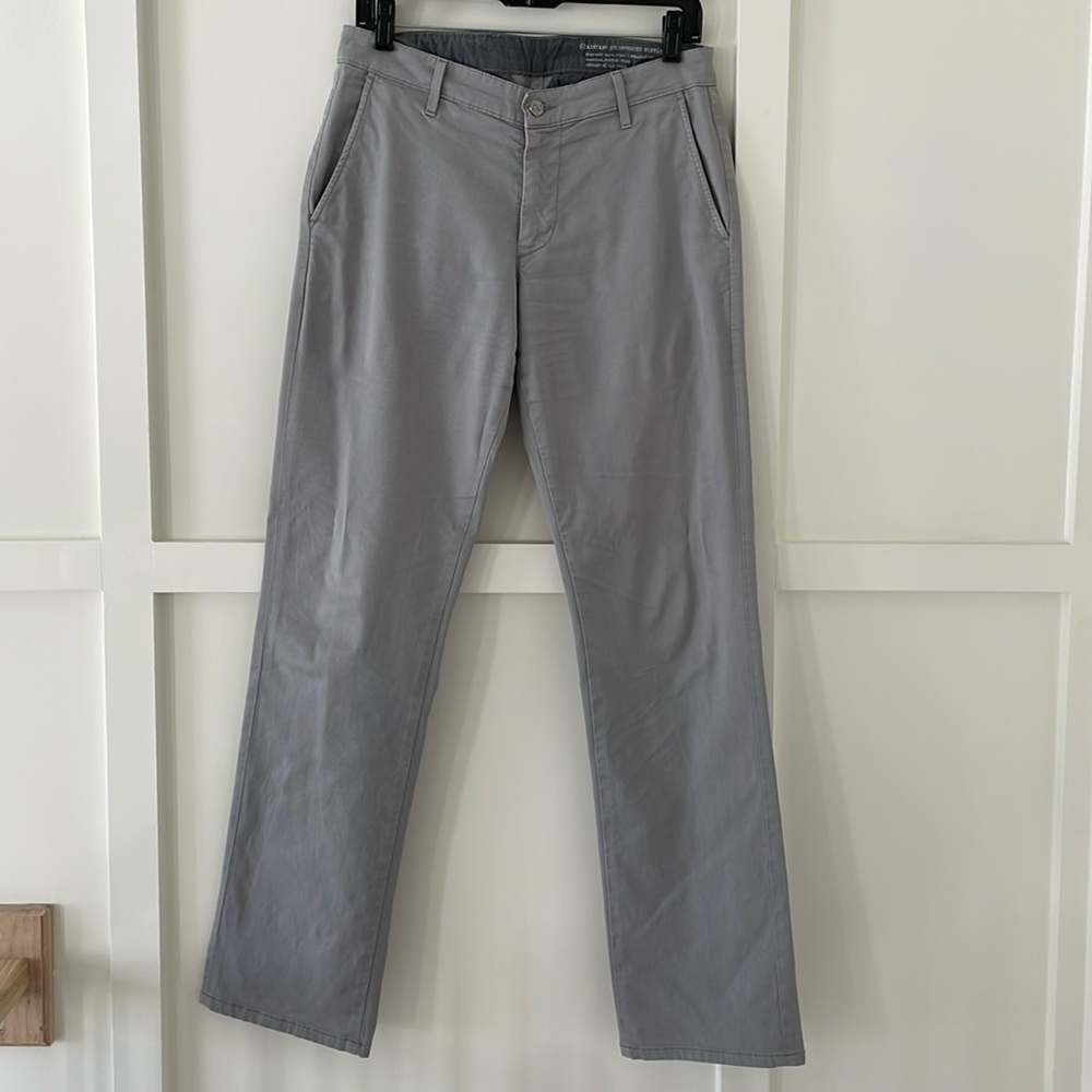 AG Jeans Men’s Chinos. Light Gray size 30x32.